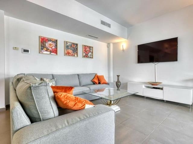 4 makuuhuone Paritalo vuokrattavana paikassa Valle Romano Golf, Estepona mukana uima-altaan - 4 000 € (Ref: 9303022)