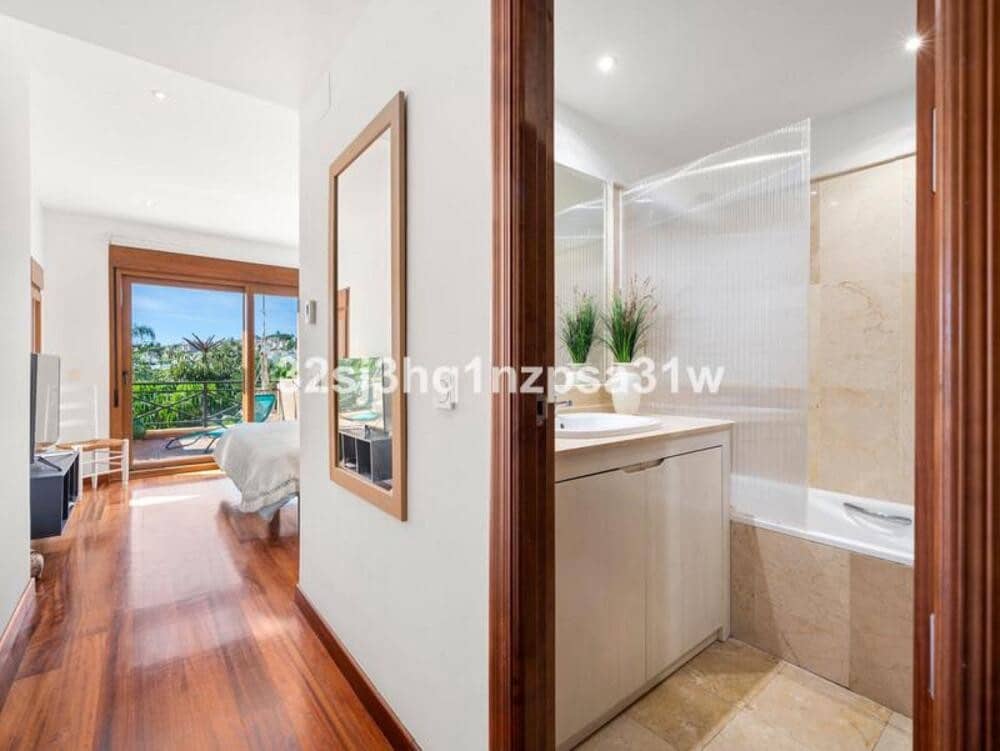 Ático de 4 habitaciones en Saladillo-Benamara en venta con piscina garaje - 780.000 € (Ref: 9303023)