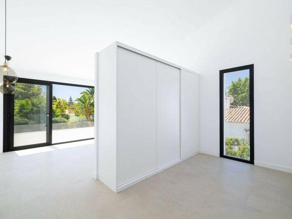 4 sypialnia Willa na sprzedaż w San Pedro de Alcantara z basenem garażem - 2 650 000 € (Ref: 9303024)