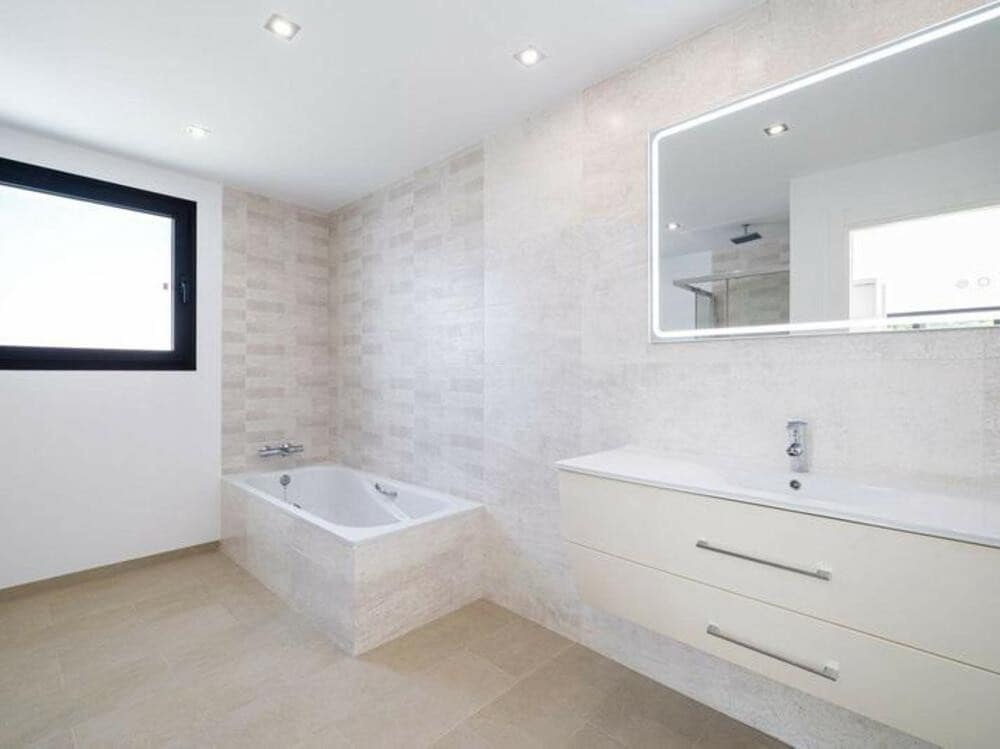 4 sypialnia Willa na sprzedaż w San Pedro de Alcantara z basenem garażem - 2 650 000 € (Ref: 9303024)