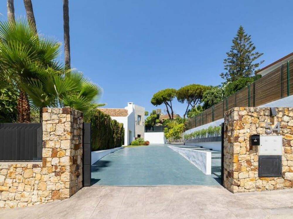 4 sypialnia Willa na sprzedaż w San Pedro de Alcantara z basenem garażem - 2 650 000 € (Ref: 9303024)