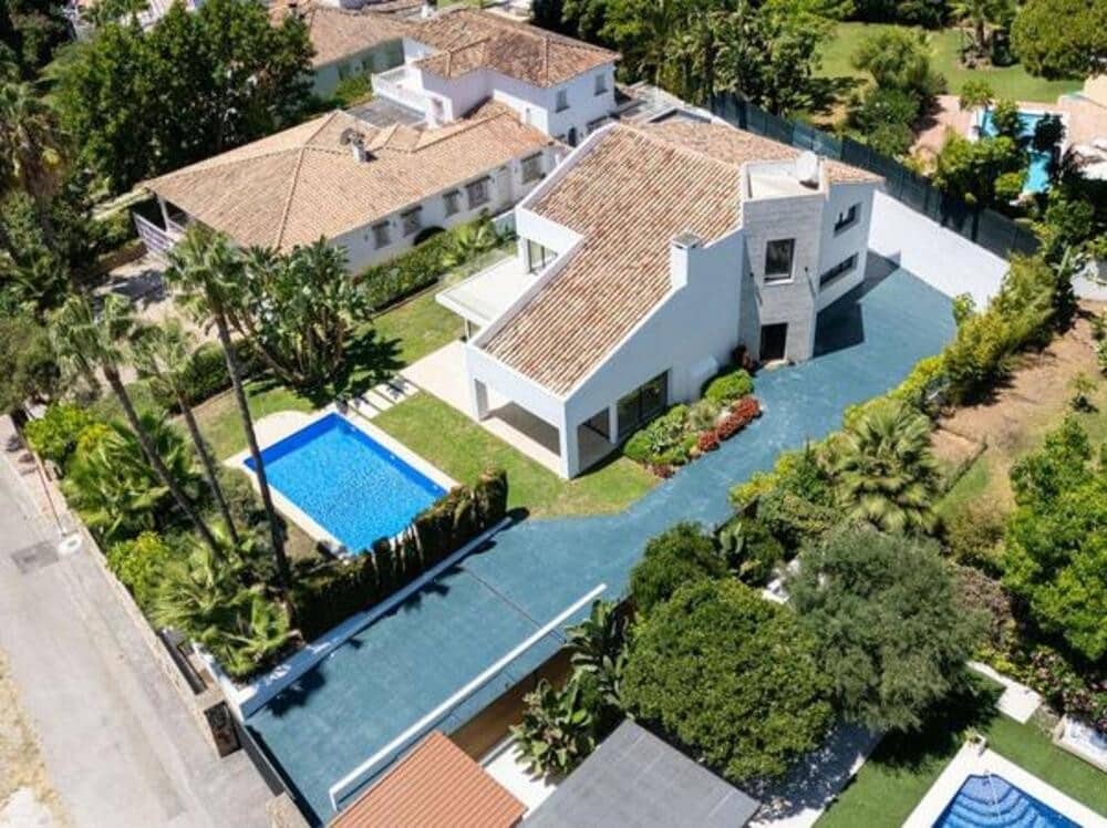 4 sypialnia Willa na sprzedaż w San Pedro de Alcantara z basenem garażem - 2 650 000 € (Ref: 9303024)