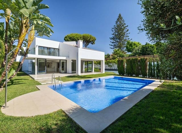 4 slaapkamer Villa te koop in San Pedro de Alcántara Pueblo, Marbella met zwembad garage - € 2.495.000 (Ref: 9303024)