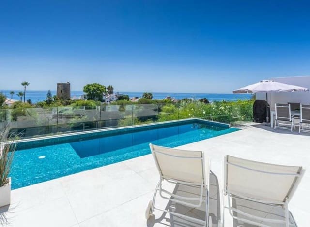 3 quarto Moradia para venda em Bahía Dorada, Estepona com piscina garagem - 750 000 € (Ref: 9303026)