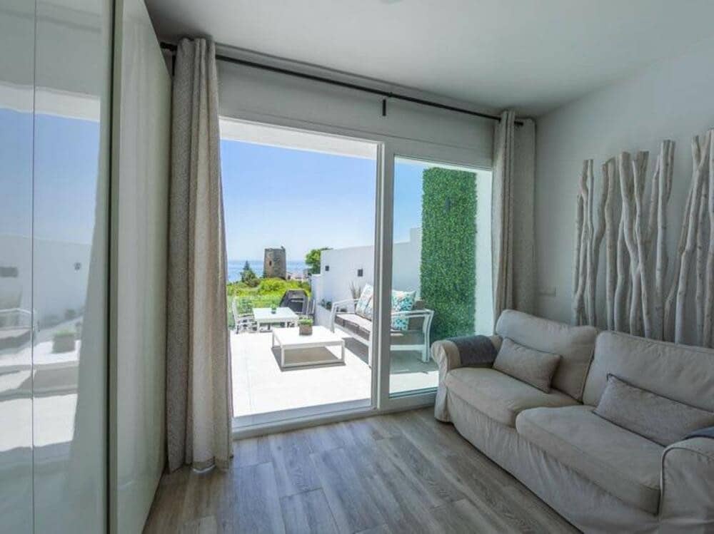 3 bedroom Villa for sale in Bahia Dorada with pool garage - € 750,000 (Ref: 9303026)