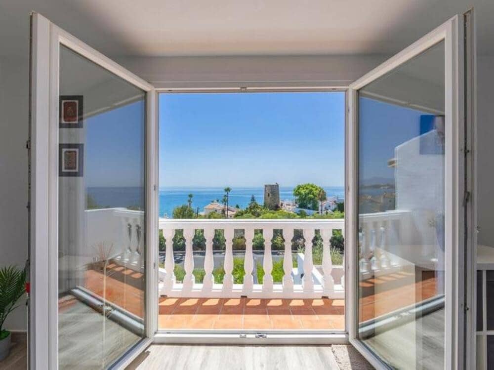 3 bedroom Villa for sale in Bahia Dorada with pool garage - € 750,000 (Ref: 9303026)