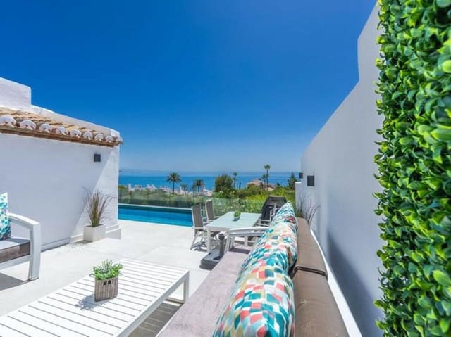 3 quarto Moradia para venda em Bahía Dorada, Estepona com piscina garagem - 750 000 € (Ref: 9303026)