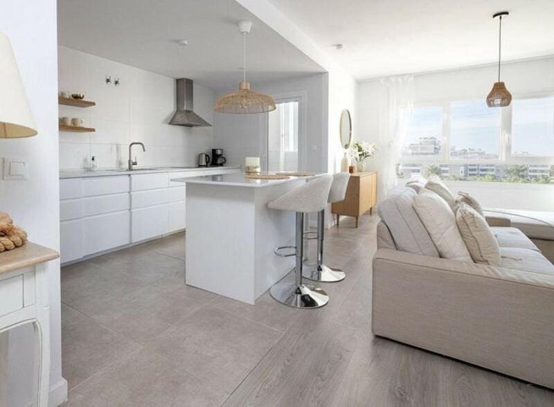 2 camera da letto Appartamento da affittare in Nueva Andalucia con piscina garage - 2.800 € (Rif: 9310414)