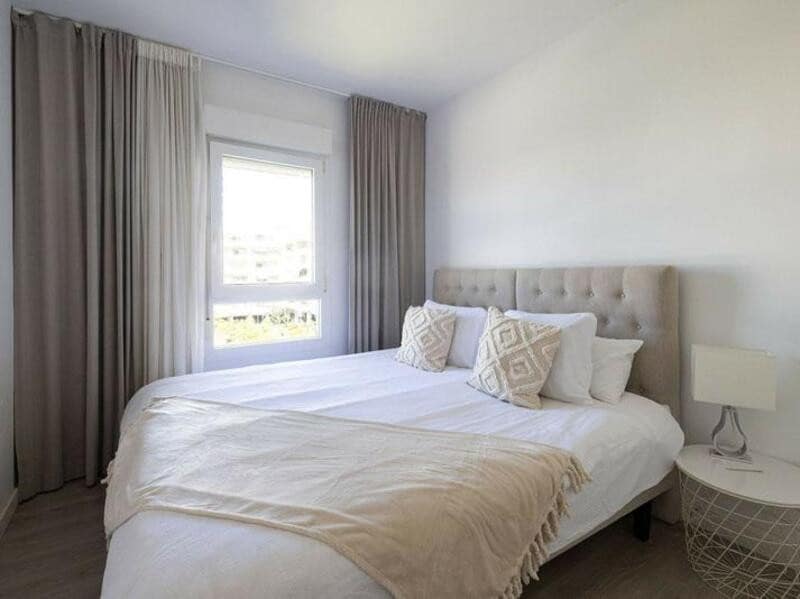 2 camera da letto Appartamento da affittare in Nueva Andalucia con piscina garage - 2.800 € (Rif: 9310414)