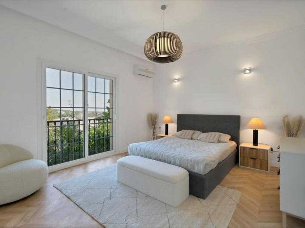 5 soveværelse Byhus til leje i Marbella med swimmingpool garage - € 6.900 (Ref: 9317150)