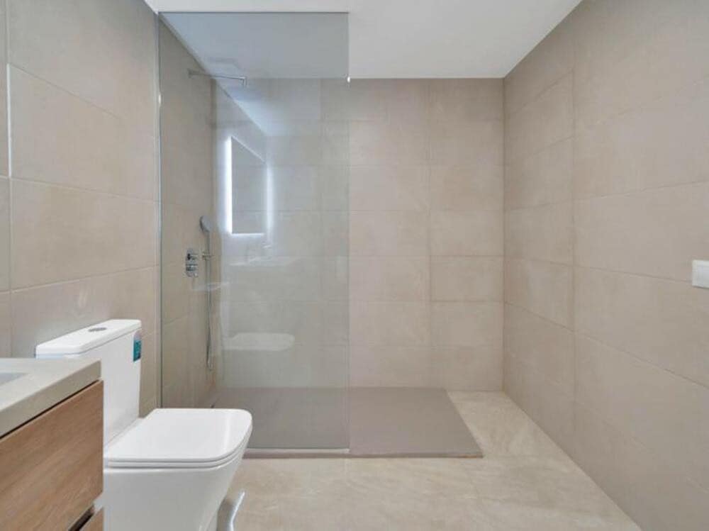 5 soveværelse Byhus til leje i Marbella med swimmingpool garage - € 6.900 (Ref: 9317150)