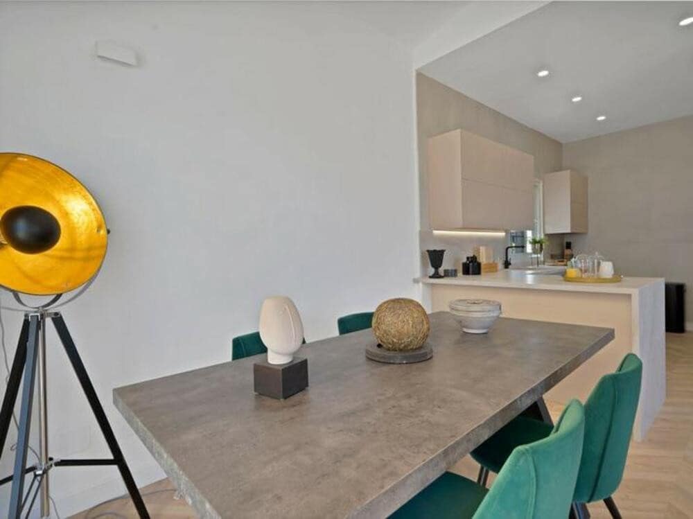 5 soveværelse Byhus til leje i Marbella med swimmingpool garage - € 6.900 (Ref: 9317150)