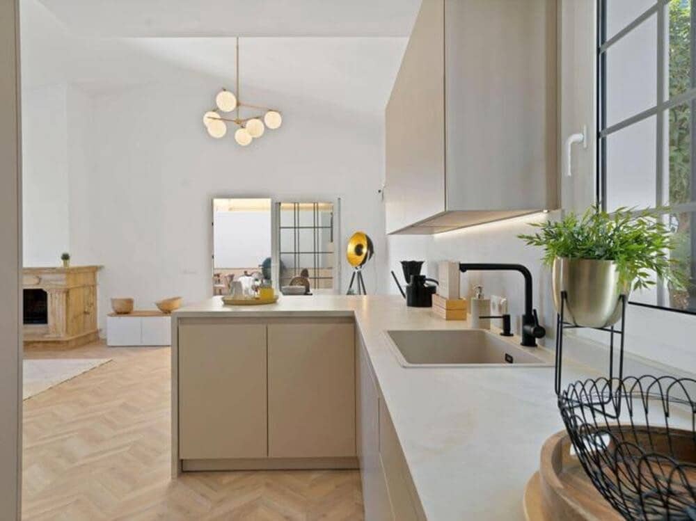 5 soveværelse Byhus til leje i Marbella med swimmingpool garage - € 6.900 (Ref: 9317150)