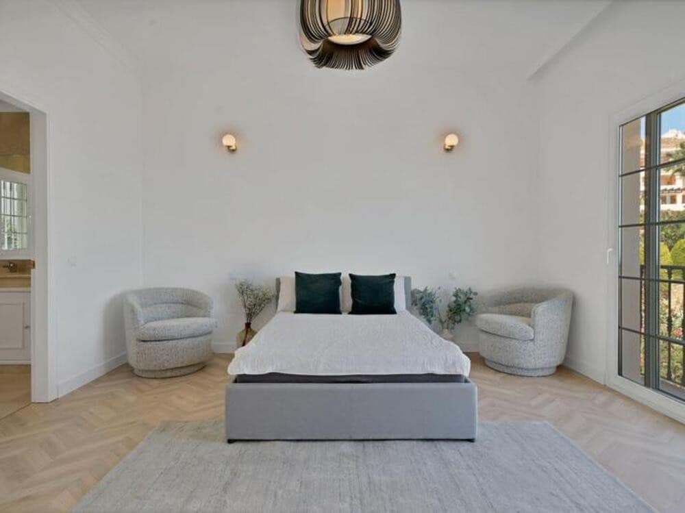 5 soveværelse Byhus til leje i Marbella med swimmingpool garage - € 6.900 (Ref: 9317150)