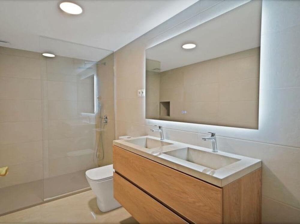 5 soveværelse Byhus til leje i Marbella med swimmingpool garage - € 6.900 (Ref: 9317150)