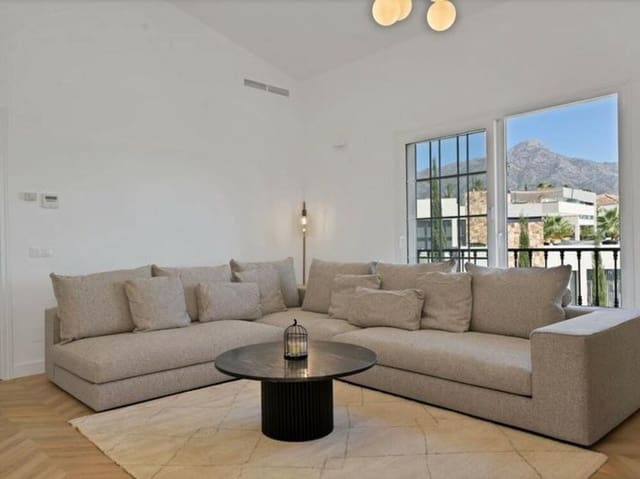 5 makuuhuone Omakotitalo vuokrattavana paikassa Los Naranjos, Marbella mukana uima-altaan 
autotalli - 6 900 € (Ref: 9317150)