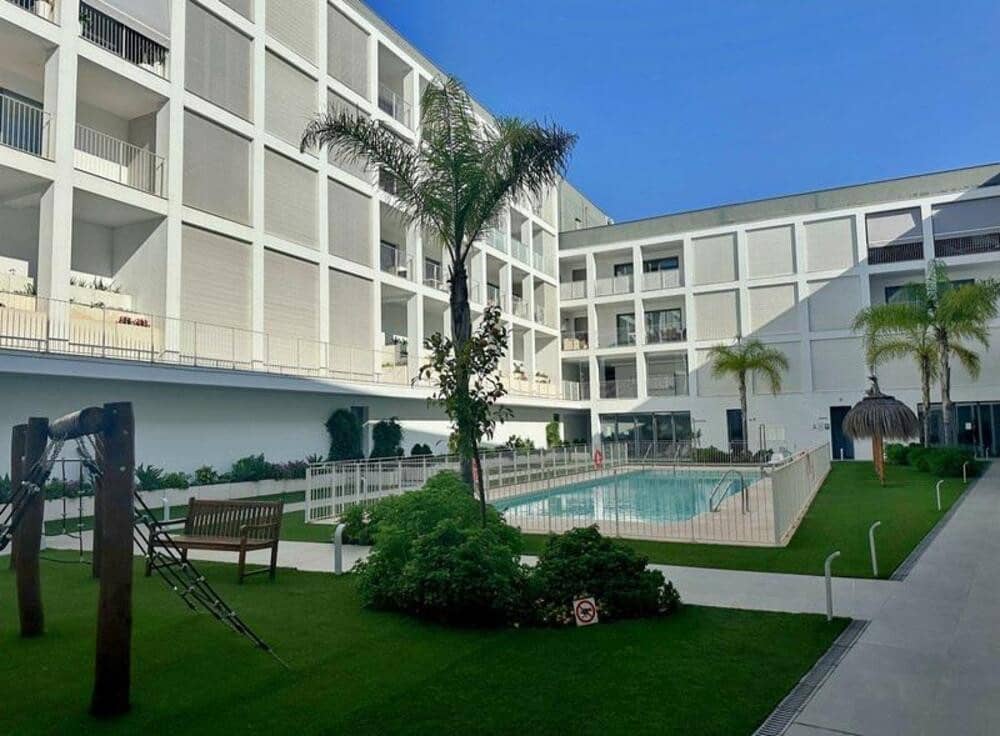 3 bedroom Apartment for sale in San Pedro de Alcantara with pool garage - € 475,000 (Ref: 9317151)