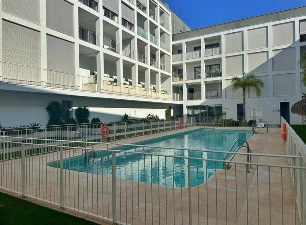 3 bedroom Apartment for sale in San Pedro de Alcantara with pool garage - € 475,000 (Ref: 9317151)