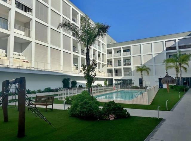 3 makuuhuone Huoneisto myytävänä paikassa San Pedro de Alcántara Pueblo, Marbella mukana uima-altaan 
autotalli - 475 000 € (Ref: 9317151)