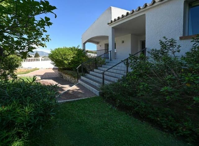 3 soverom Villa til salgs i Mijas Costa, Mijas med svømmebasseng garasje - € 730 000 (Ref: 9321418)