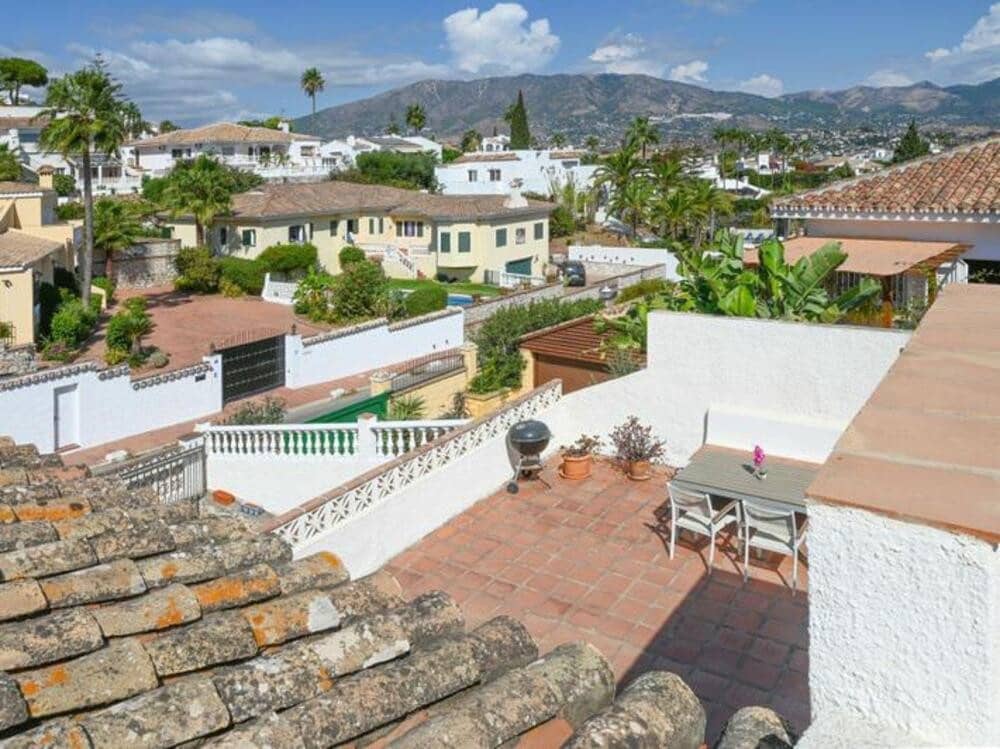 3 bedroom Villa for sale in Mijas Costa with pool garage - € 730,000 (Ref: 9321418)