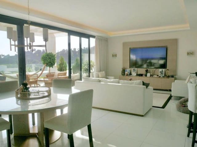 3 camera da letto Attico da affittare in El Paraíso, Benahavís con piscina garage - 4.800 € (Rif: 9321419)