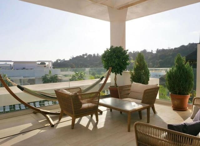 3 slaapkamer Penthouse te huur in El Paraíso, Benahavís met zwembad garage - € 4.800 (Ref: 9321419)