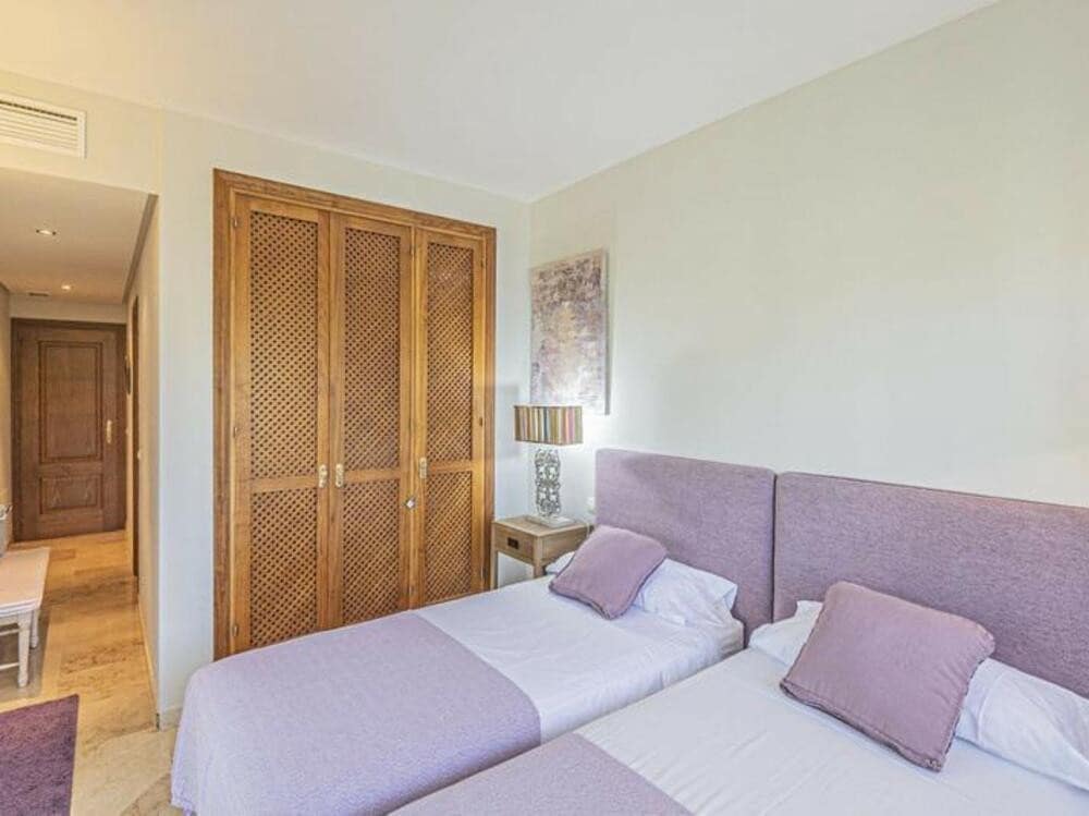 3 Zimmer Apartment zu verkaufen in Estepona mit Pool Garage - 495.000 € (Ref: 9321421)