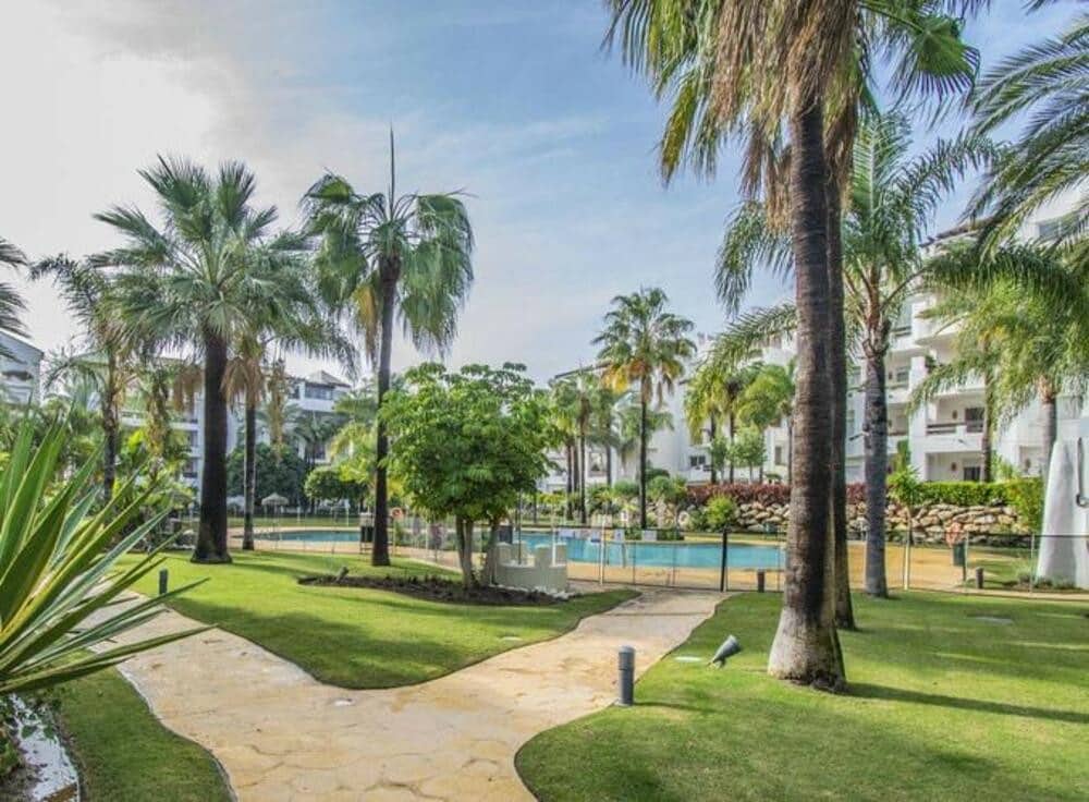 3 Zimmer Apartment zu verkaufen in Estepona mit Pool Garage - 495.000 € (Ref: 9321421)