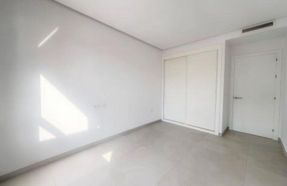 3 bedroom Penthouse for sale in La Quinta with pool garage - € 1,395,000 (Ref: 9321423)
