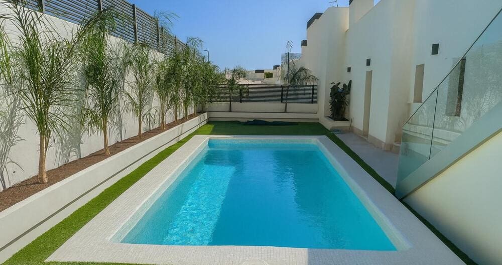 3 bedroom Penthouse for sale in La Quinta with pool garage - € 1,395,000 (Ref: 9321423)