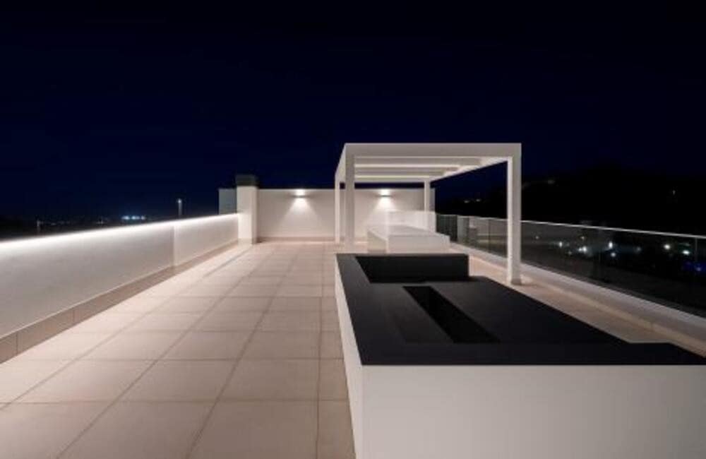 3 bedroom Penthouse for sale in La Quinta with pool garage - € 1,395,000 (Ref: 9321423)
