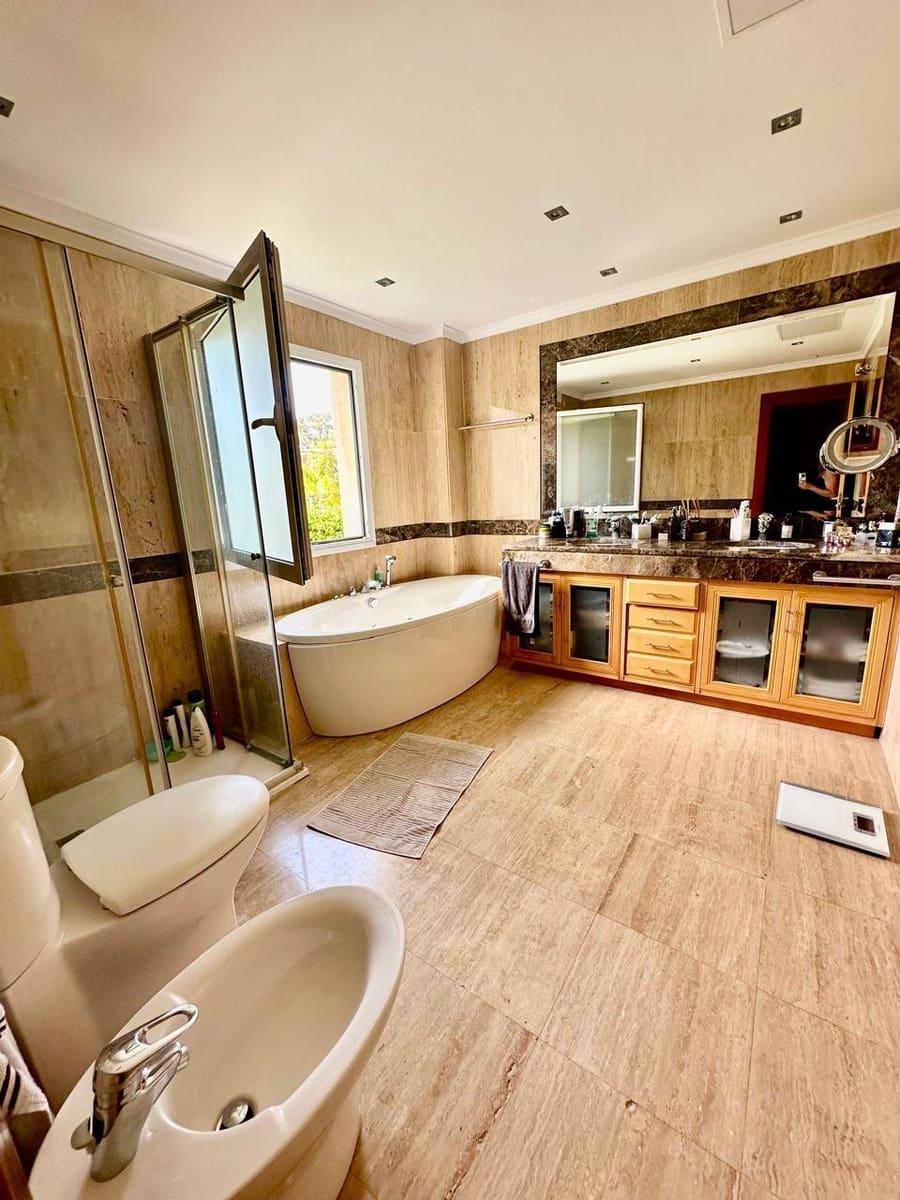 3 sovrum Lägenhet att hyra i Marbella med pool garage - 7 500 € (Ref: 9330192)