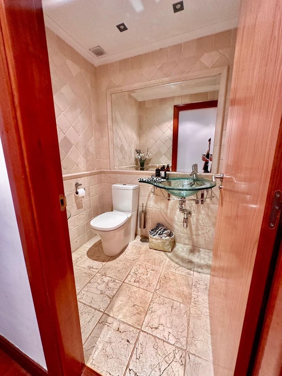 3 sovrum Lägenhet att hyra i Marbella med pool garage - 7 500 € (Ref: 9330192)