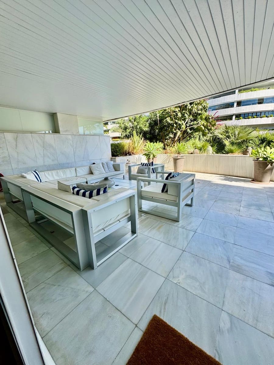 3 sovrum Lägenhet att hyra i Marbella med pool garage - 7 500 € (Ref: 9330192)