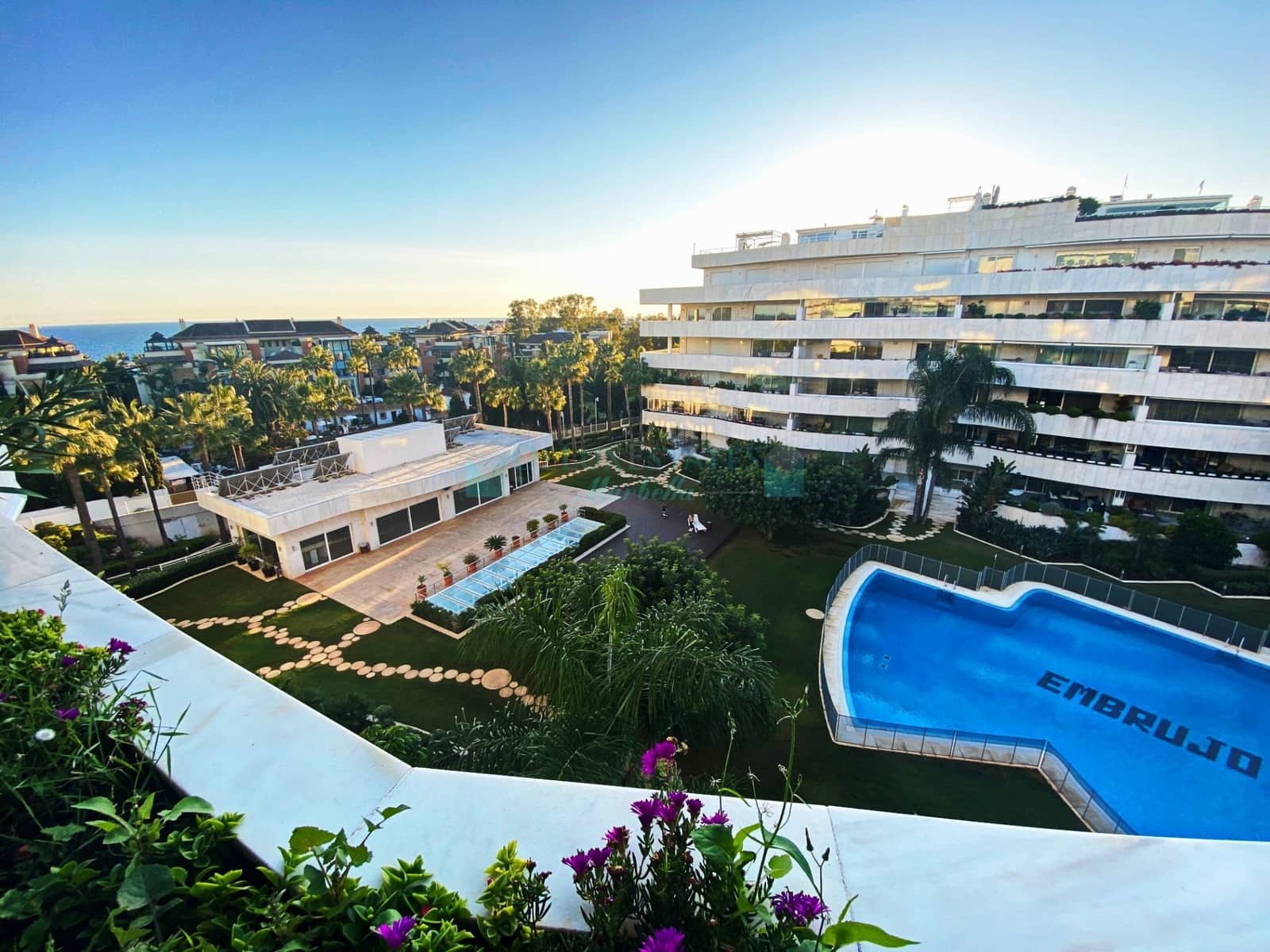 3 sovrum Lägenhet att hyra i Marbella med pool garage - 7 500 € (Ref: 9330192)