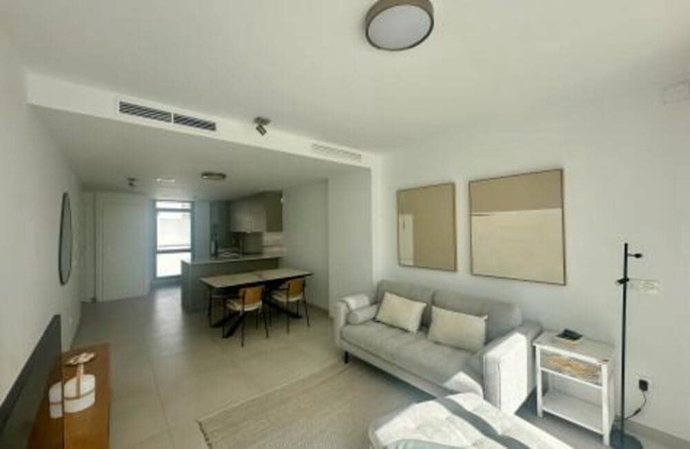 3 bedroom Penthouse for rent in Marbella with pool garage - € 2,800 (Ref: 9334346)