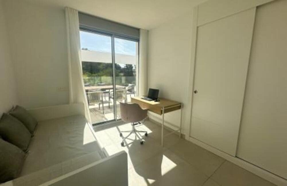 3 bedroom Penthouse for rent in Marbella with pool garage - € 2,800 (Ref: 9334346)