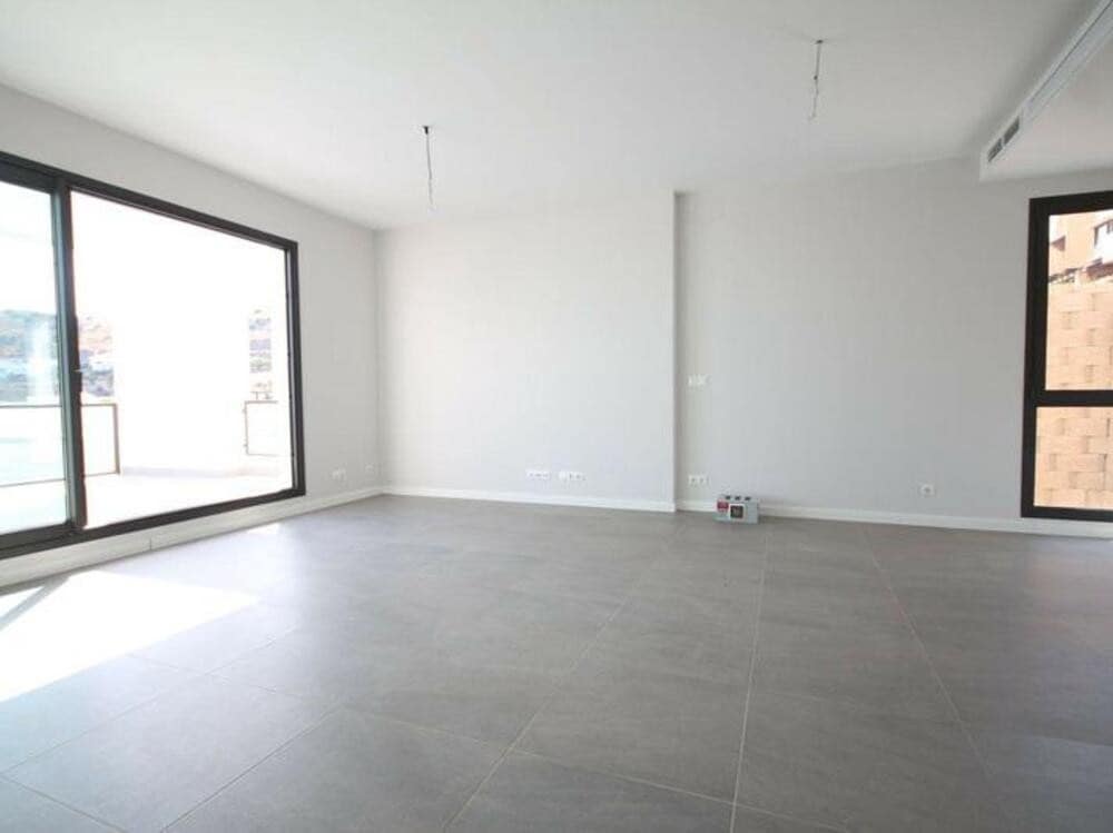 3 chambre Villa/Maison Semi-Mitoyenne à vendre à Riviera del Sol avec piscine garage - 605 000 € (Ref: 9337478)