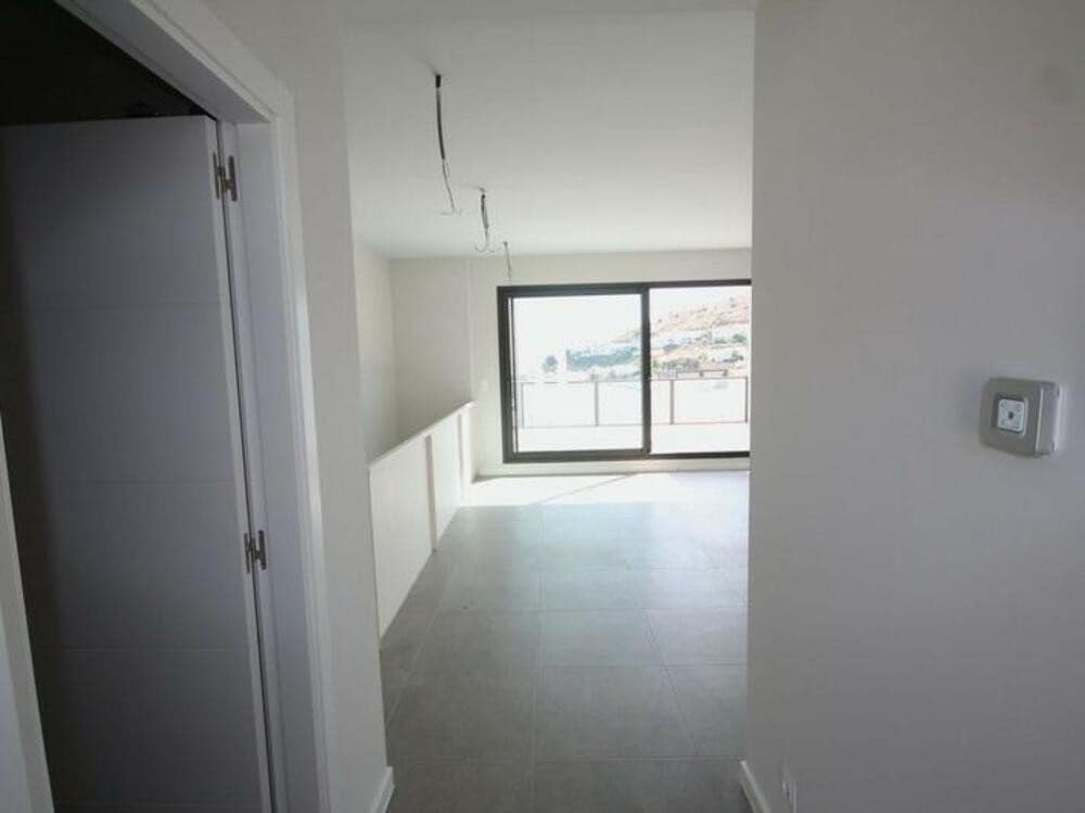 3 chambre Villa/Maison Semi-Mitoyenne à vendre à Riviera del Sol avec piscine garage - 605 000 € (Ref: 9337478)