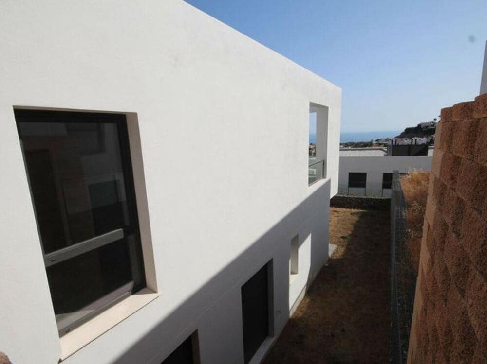 3 chambre Villa/Maison Semi-Mitoyenne à vendre à Riviera del Sol avec piscine garage - 605 000 € (Ref: 9337478)