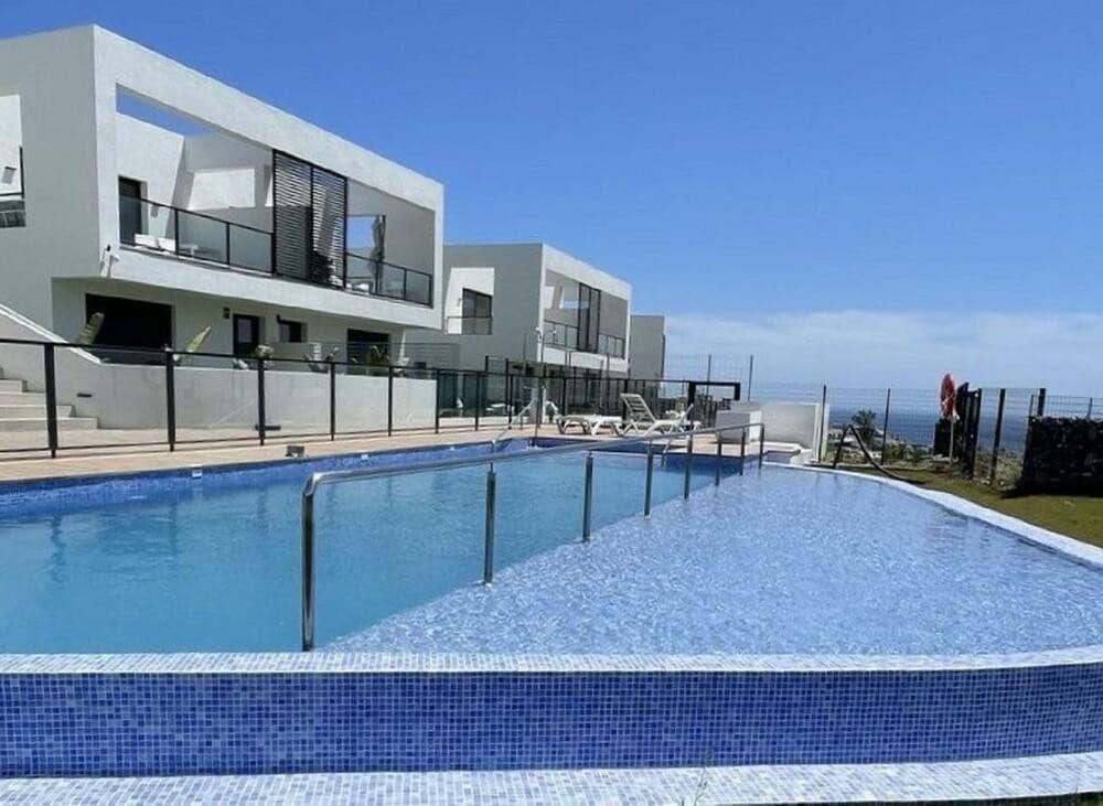 3 chambre Villa/Maison Semi-Mitoyenne à vendre à Riviera del Sol avec piscine garage - 605 000 € (Ref: 9337478)