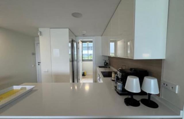 Appartement de 3 chambres à louer à Sotoserena, Estepona avec piscine garage - 2 600 € (Ref: 9337481)