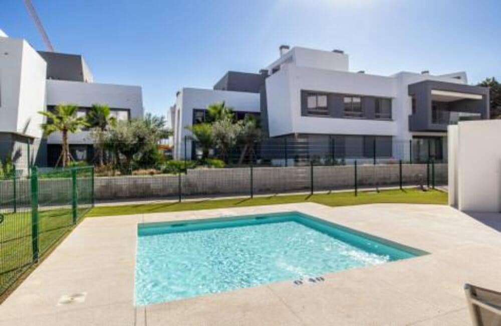 3 camera da letto Appartamento da affittare in Estepona con piscina garage - 2.600 € (Rif: 9337481)