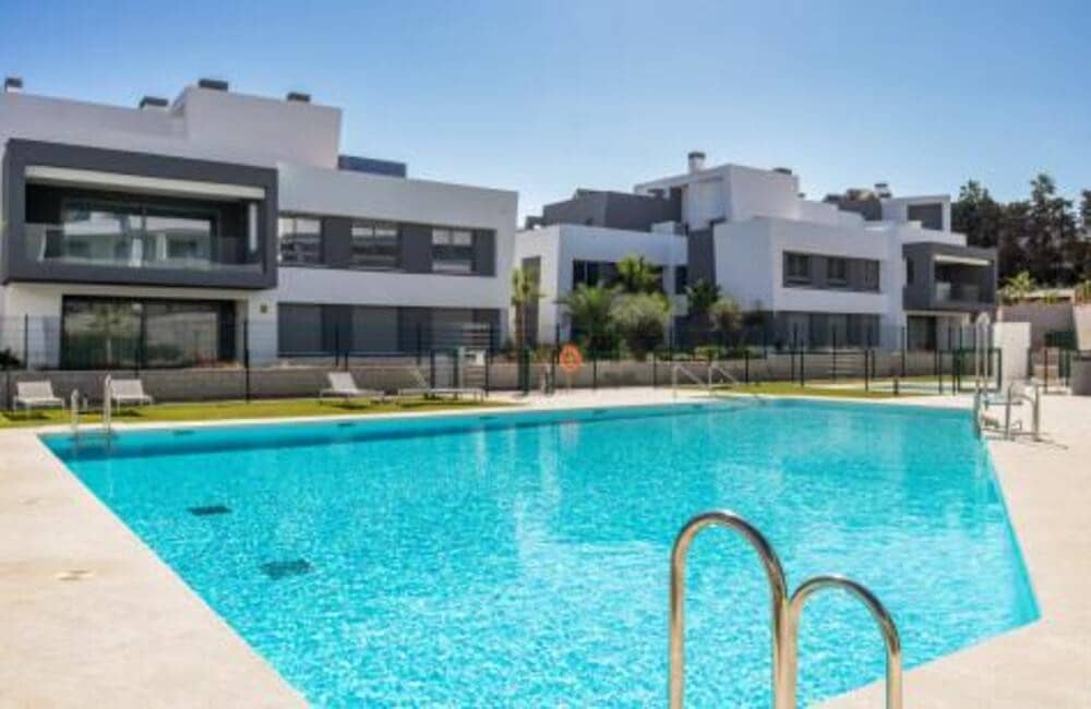 3 camera da letto Appartamento da affittare in Estepona con piscina garage - 2.600 € (Rif: 9337481)