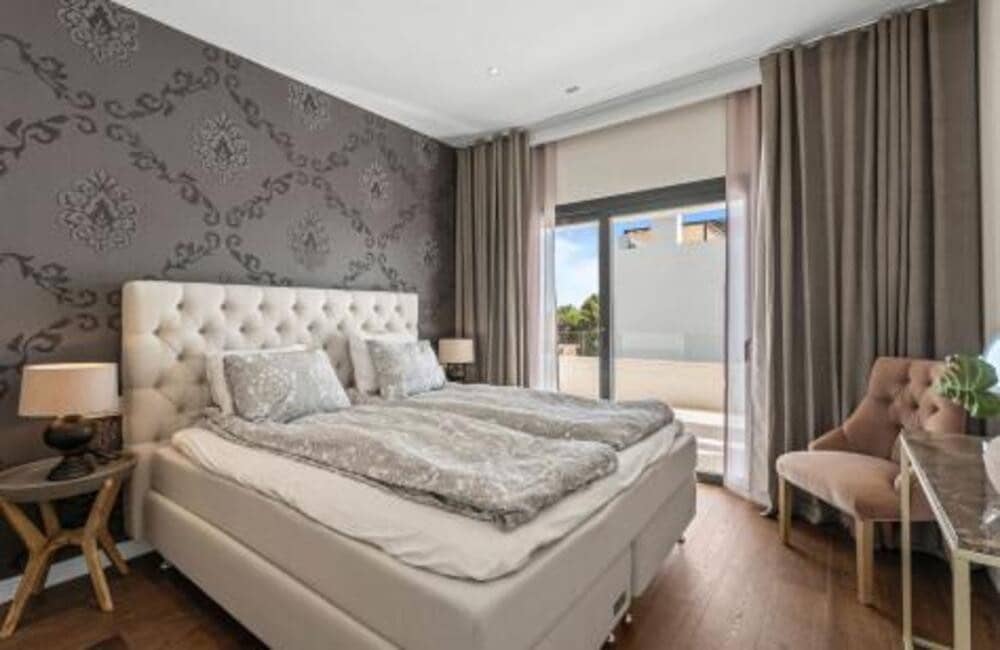 5 sypialnia Willa na sprzedaż w San Pedro de Alcantara z basenem - 2 590 000 € (Ref: 9337482)