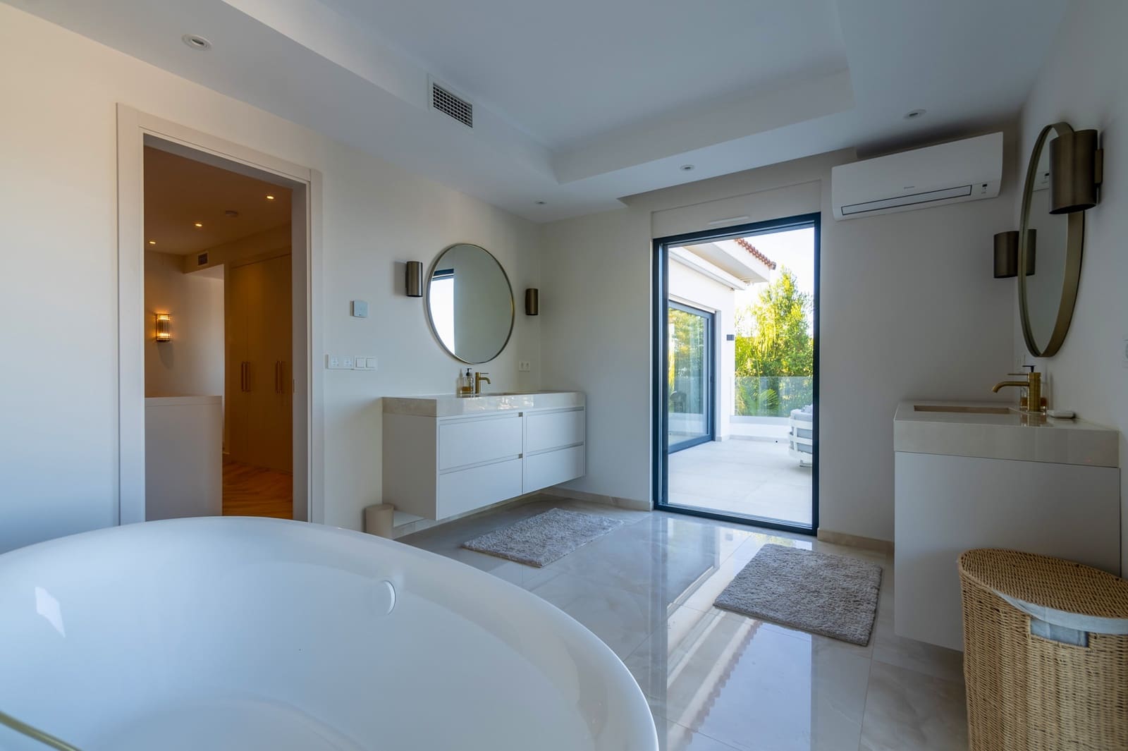 5 soverom Villa til salgs i Marbella med svømmebasseng garasje - € 3 500 000 (Ref: 9340535)