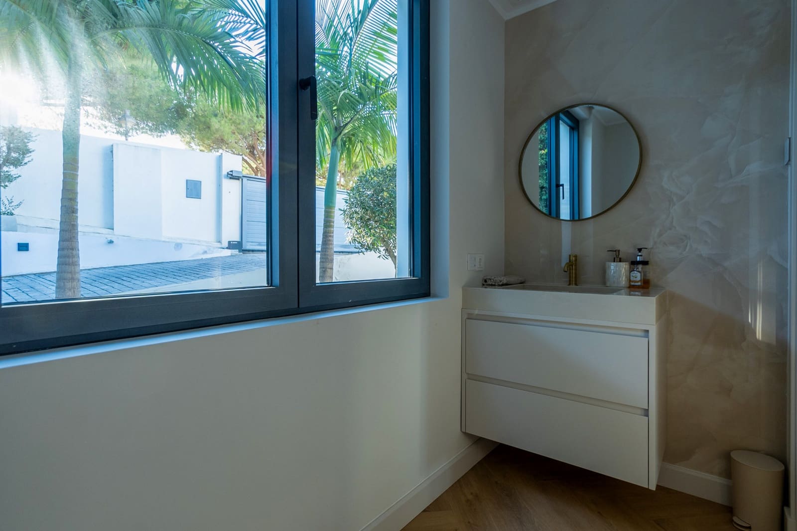 5 soverom Villa til salgs i Marbella med svømmebasseng garasje - € 3 500 000 (Ref: 9340535)