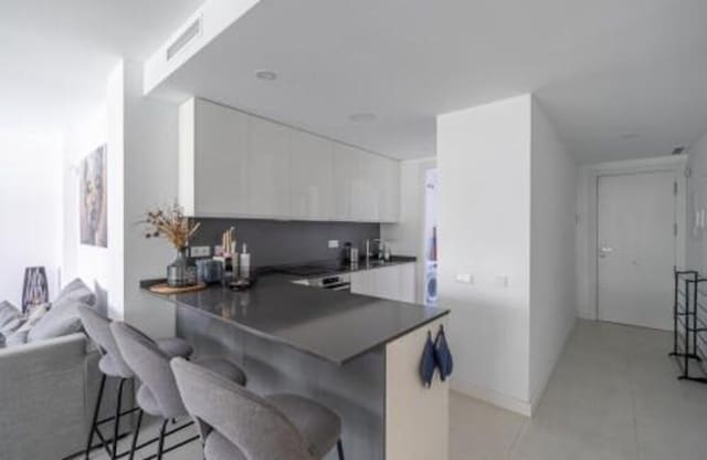 4 bedroom Apartment for rent in Sotoserena, Estepona with pool garage - € 3,400 (Ref: 9340536)