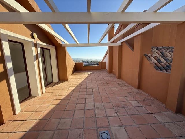 4 quarto Casa em Banda para arrendar em El Paraíso, Benahavís com piscina garagem - 3 500 € (Ref: 9344190)